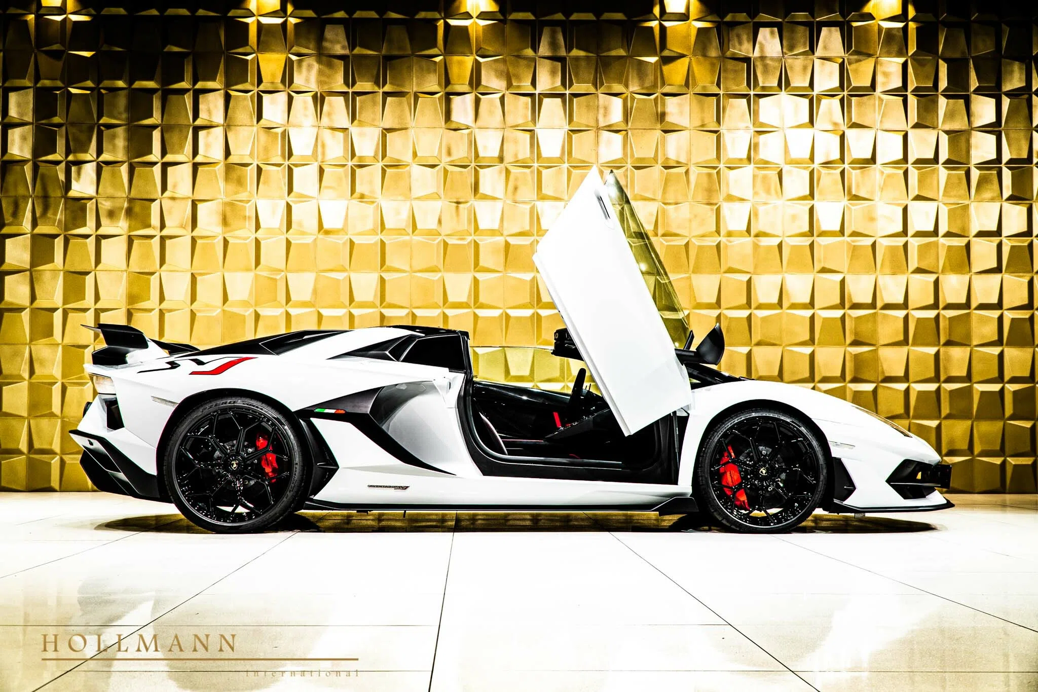 2022 Lamborghini Aventador SVJ Roadster