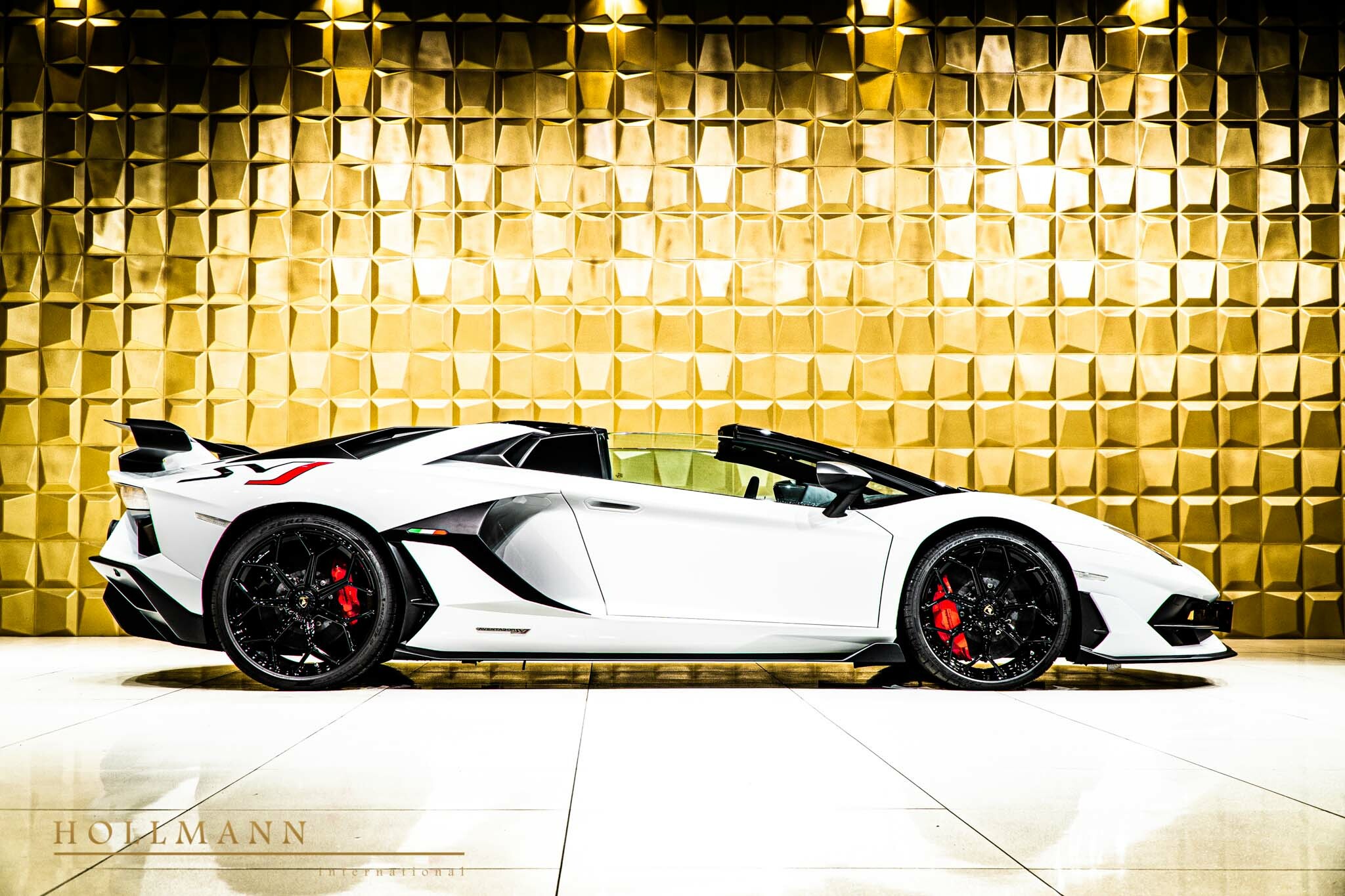 2022 Lamborghini Aventador SVJ Roadster, 4/18