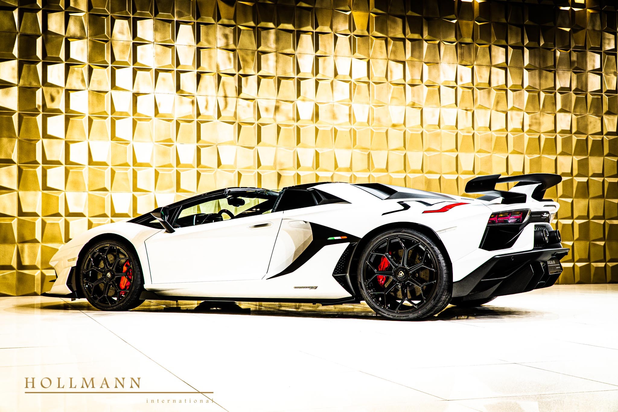 2022 Lamborghini Aventador SVJ Roadster, 5/18