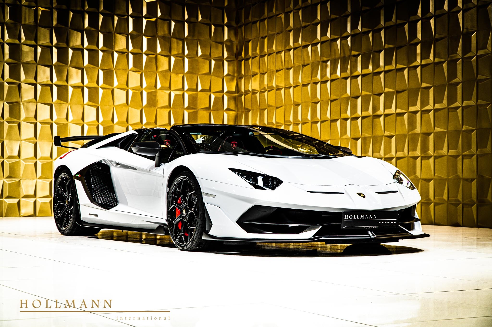 2022 Lamborghini Aventador SVJ Roadster, 17/18