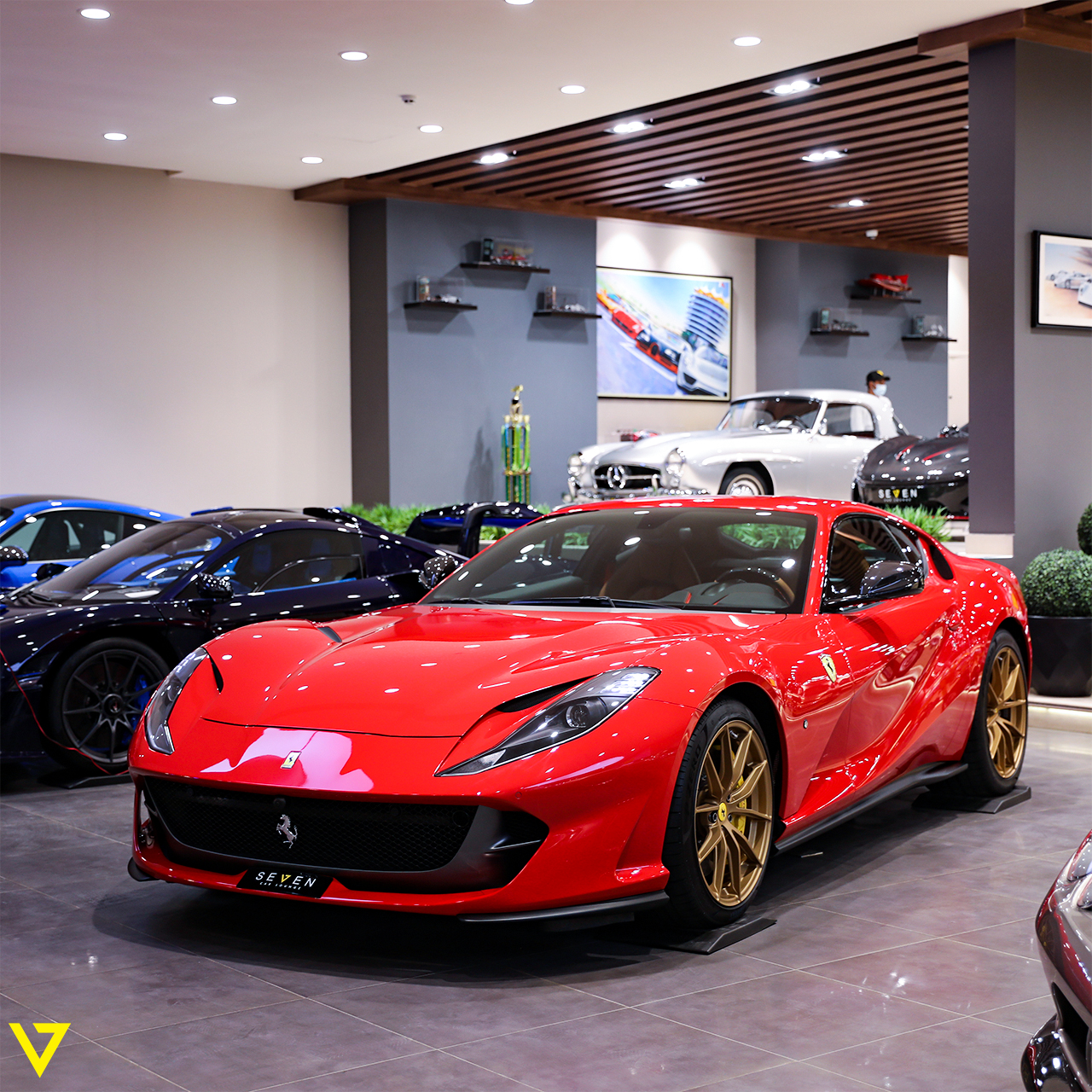 2020 Ferrari 812 Superfast, 4/14