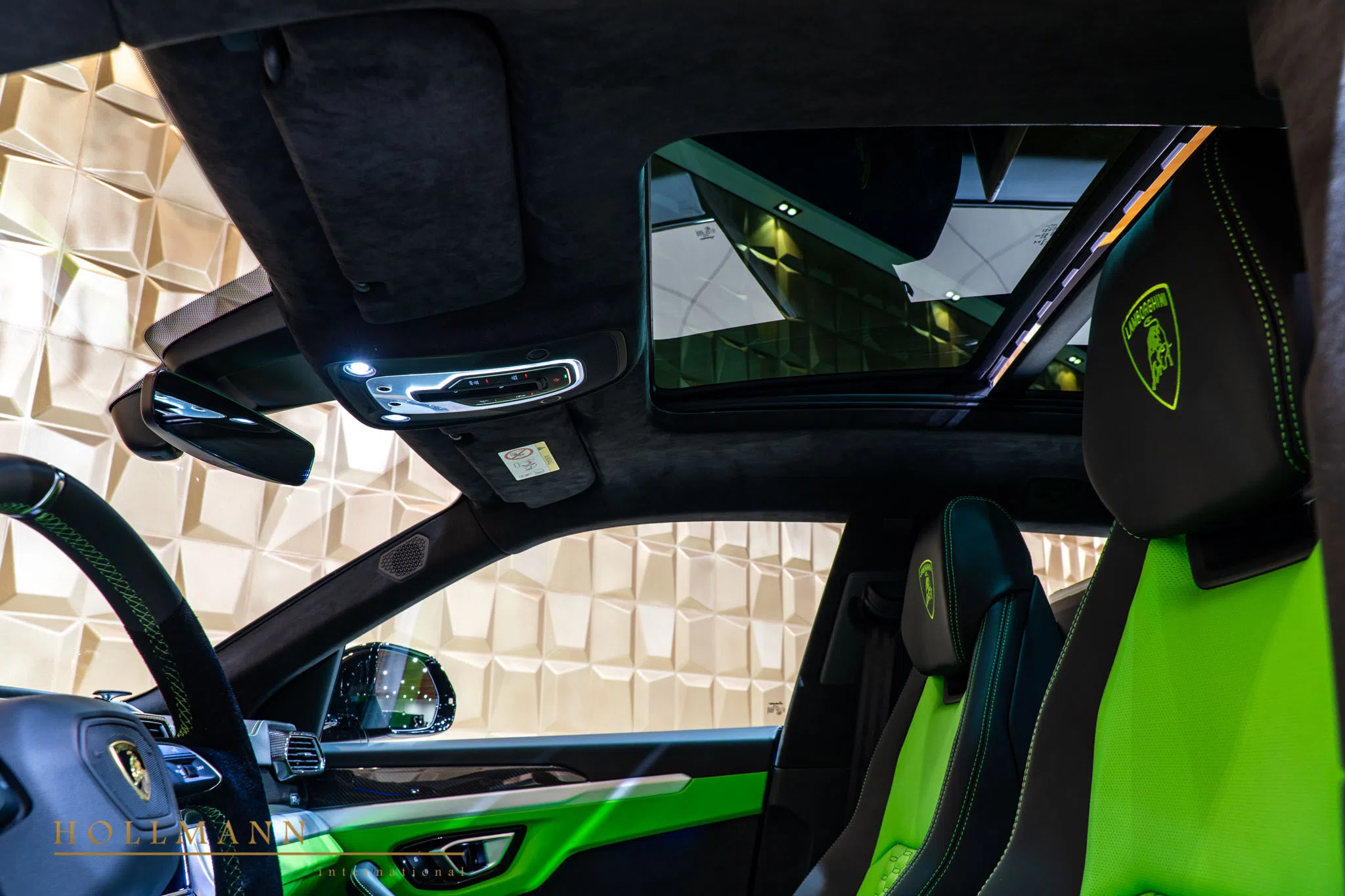 2021 Mansory Urus Venatus interior