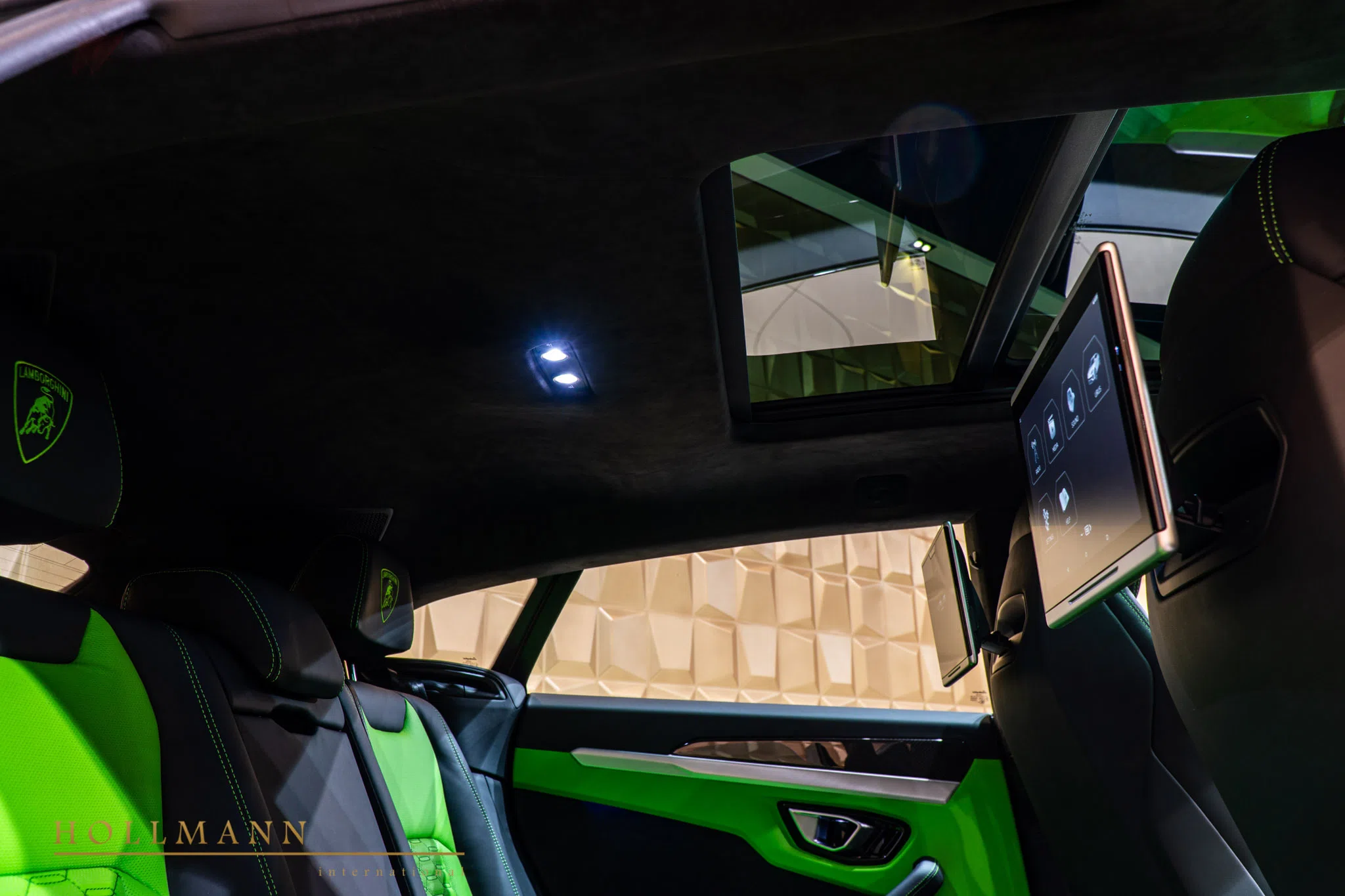 2021 Mansory Urus Venatus interior