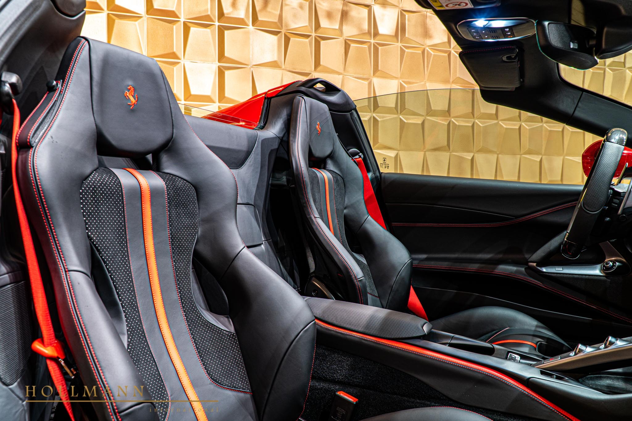2020 Ferrari 812 GTS, 16/20