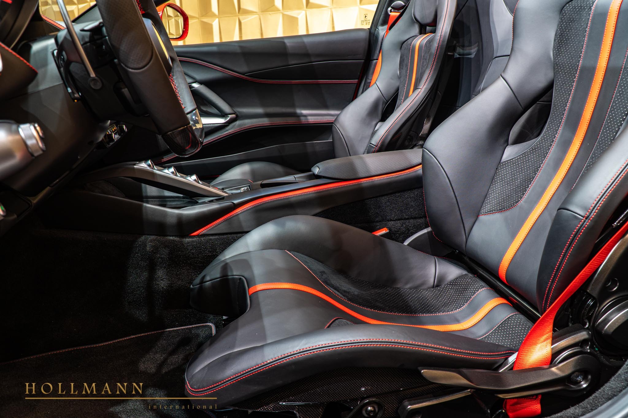 2020 Ferrari 812 GTS, 17/20