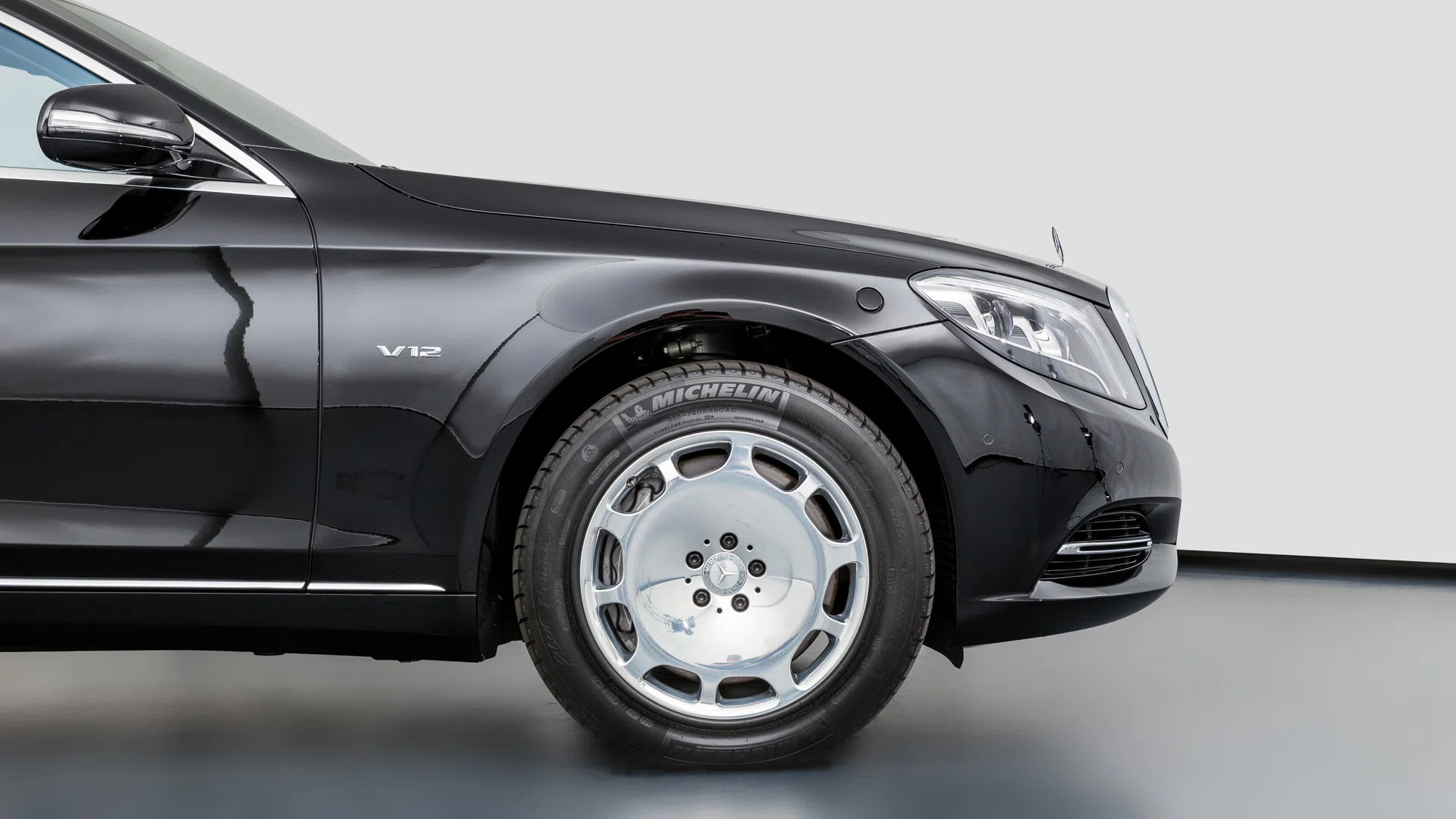 2016 Mercedes-Maybach S600 Pullman for sale, exterior, 897U Rubin black