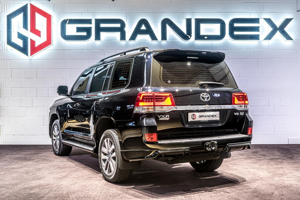 2020 Toyota Land Cruiser 200 5.7 L'ARMORED B6, 3/34