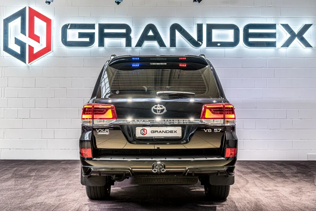 2020 Toyota Land Cruiser 200 5.7 L'ARMORED B6 for sale, exterior, Midnight Black Metallic