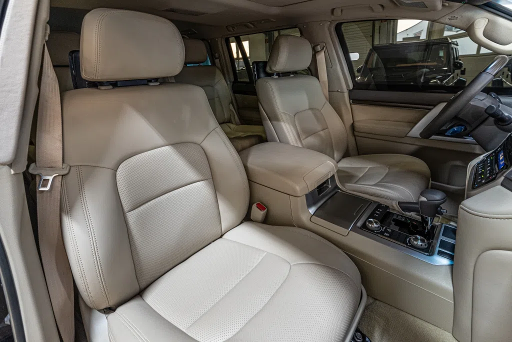 2020 Toyota Land Cruiser 200 5.7 L'ARMORED B6 interior, seats, Beige Leather