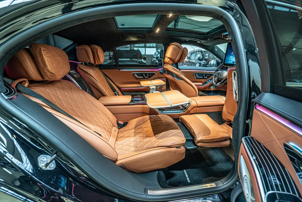 2020 Mercedes-Benz S 500 AMG Line interior, seats, Black Leather