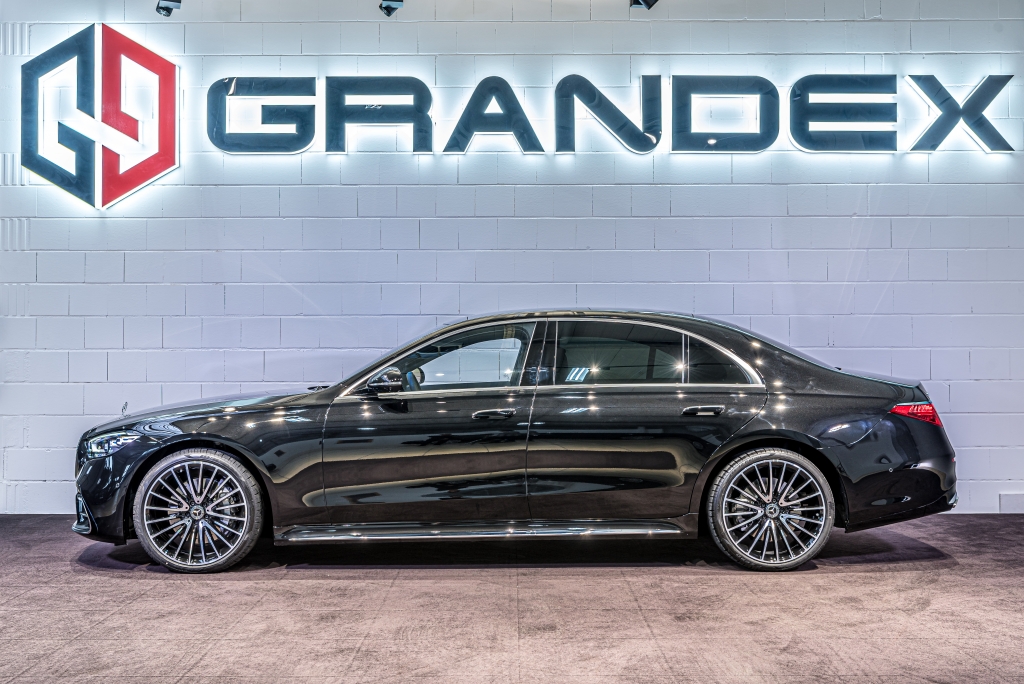 2020 Mercedes-Benz S 500 AMG Line, 2/32