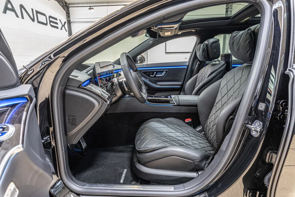 2020 Mercedes-Benz S 500 AMG Line interior, seats, Black Leather