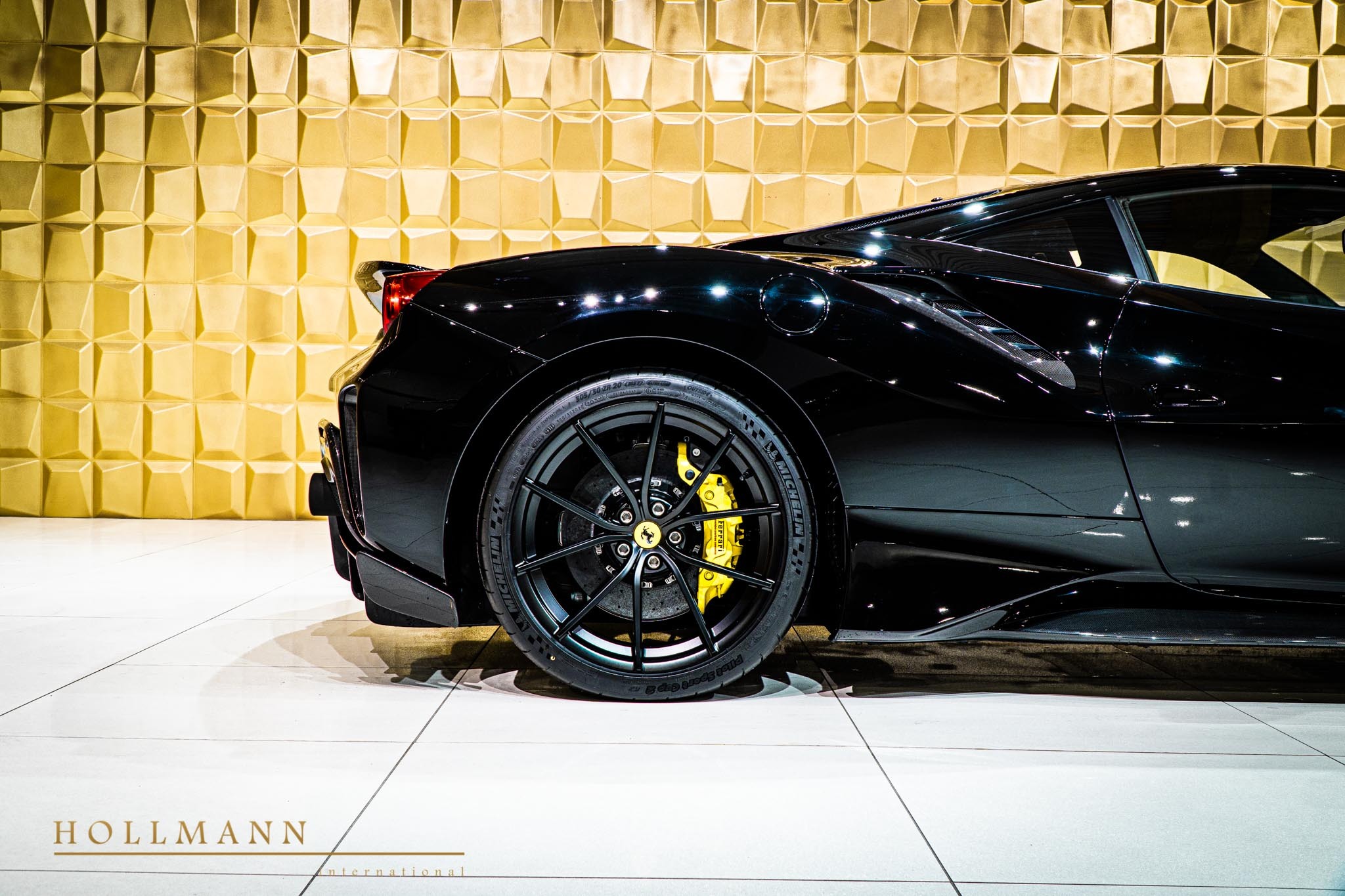2020 Ferrari 488 Pista, 5/20