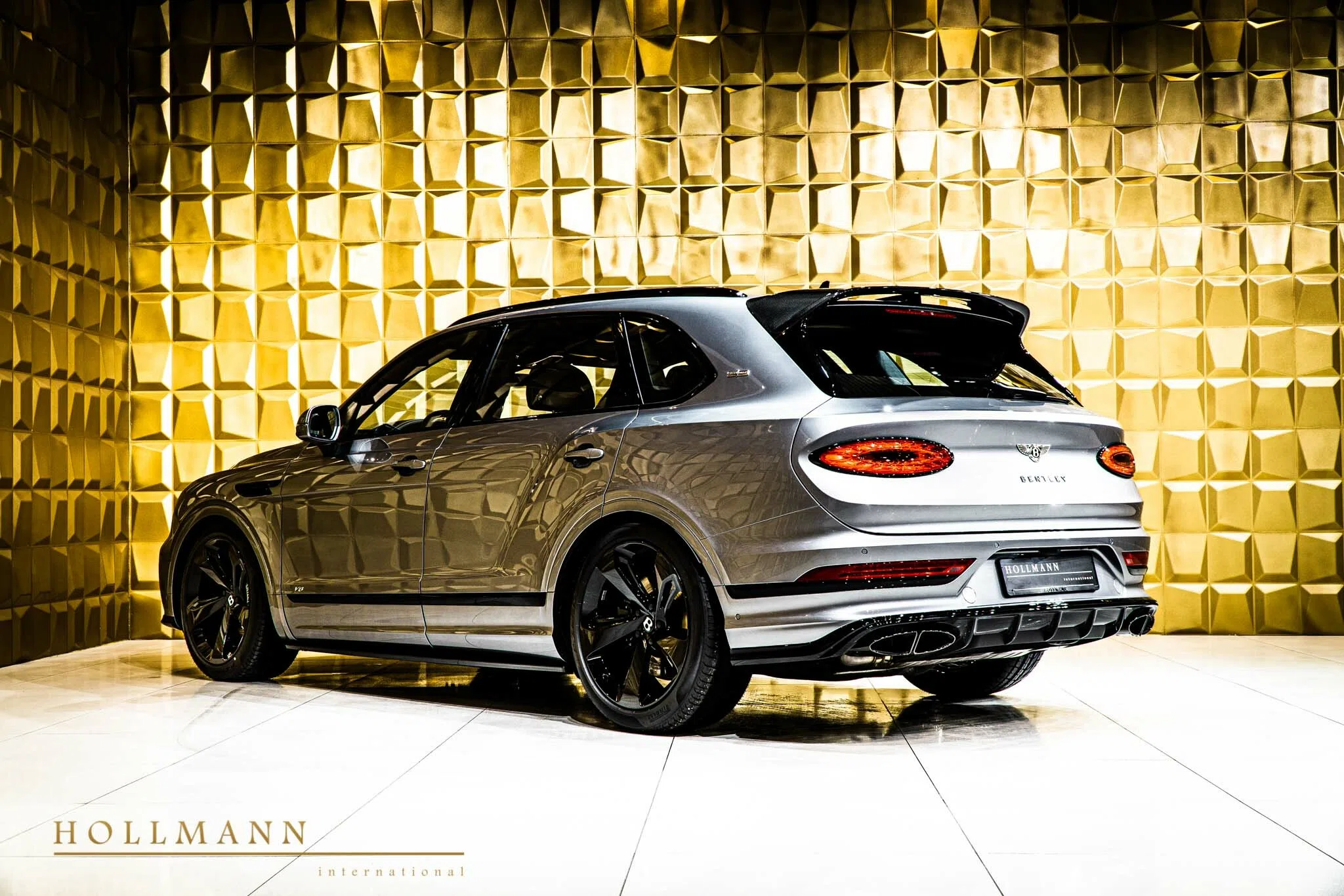 2021 Bentley Bentayga V8 FIRST EDITION, rear three-quarter view, Hallmark