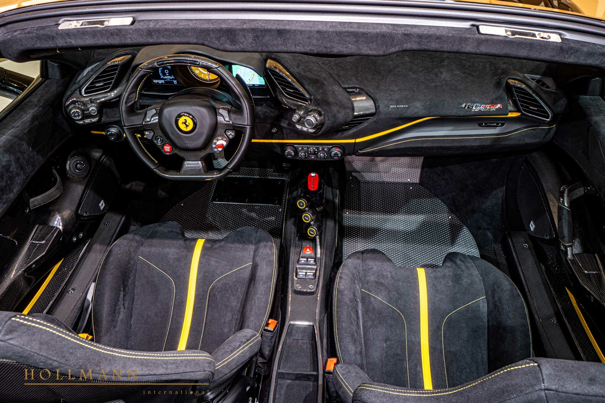 2020 Ferrari 488 Pista Spider, 18/20