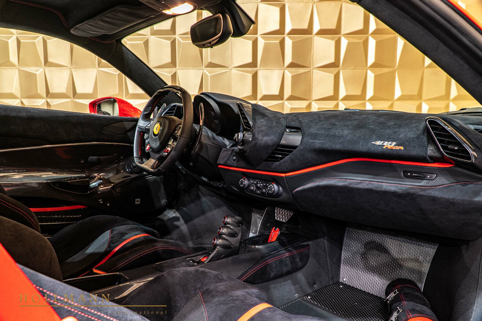 2020 Ferrari 488 Pista, 17/20