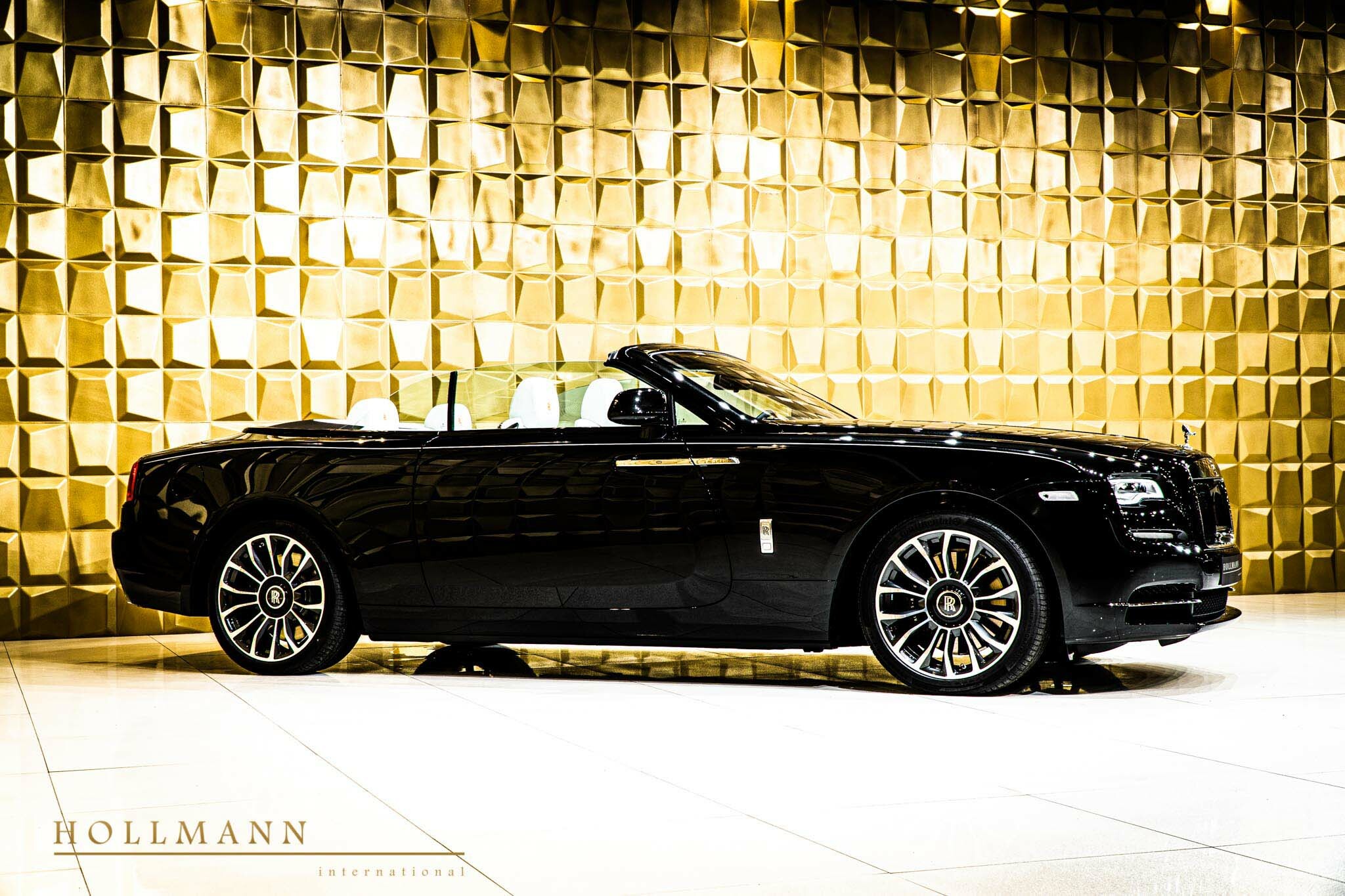 2020 Rolls-Royce Dawn, 2/15