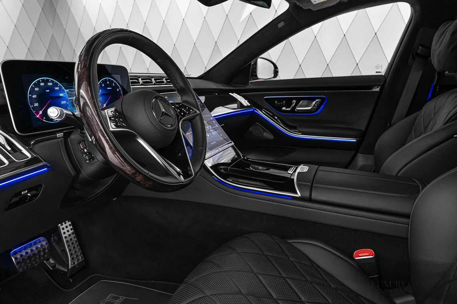 2020 Mercedes-Benz S 500 4MATIC LONG interior, Leather exclusive black