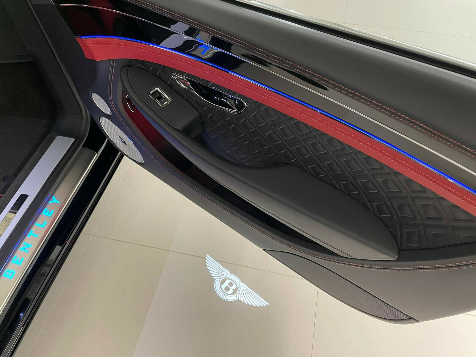 2018 Bentley Continental GT, 13/15