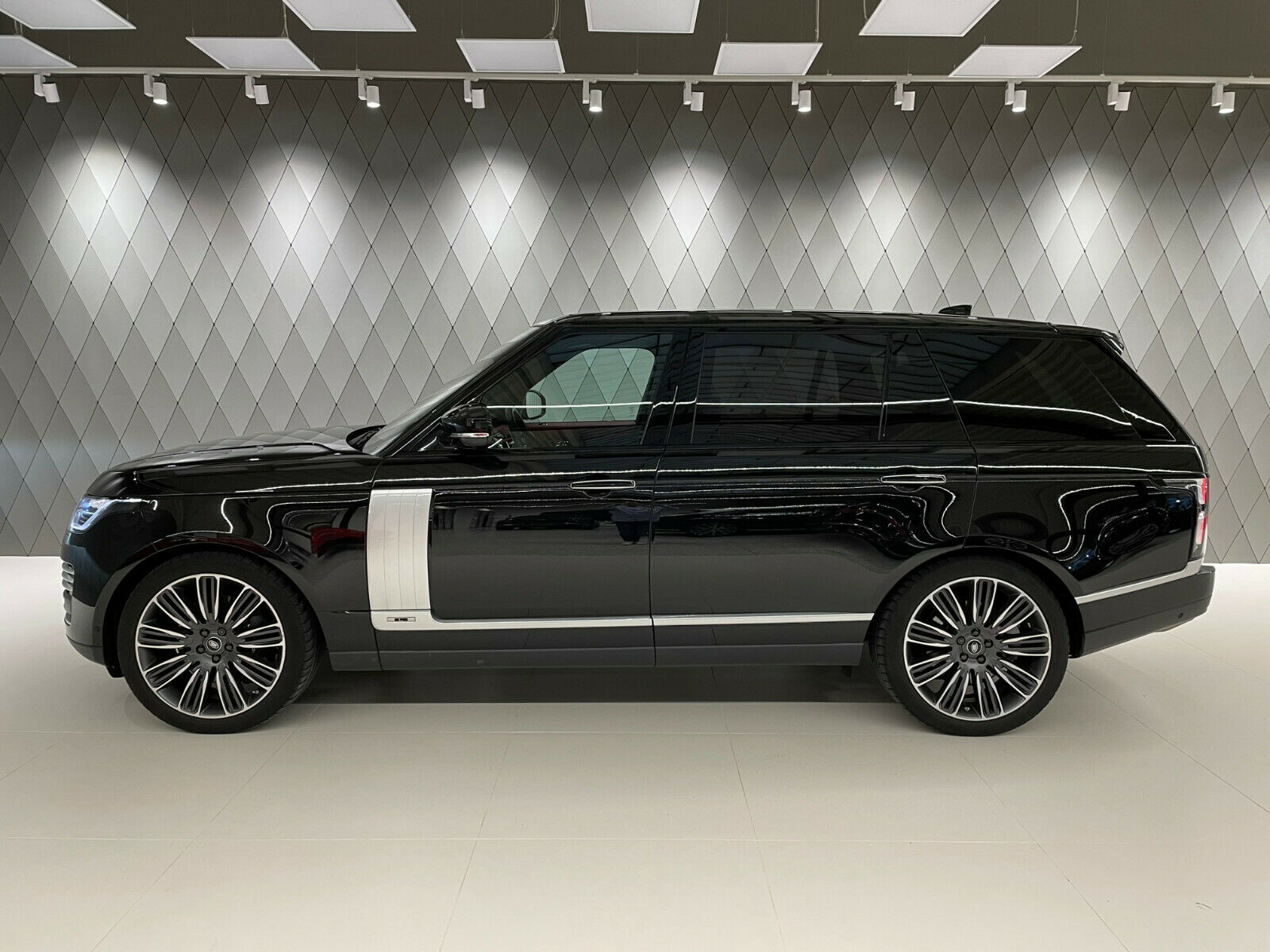 2019 Land Rover Range Rover V8 LWB ATB, 3/15