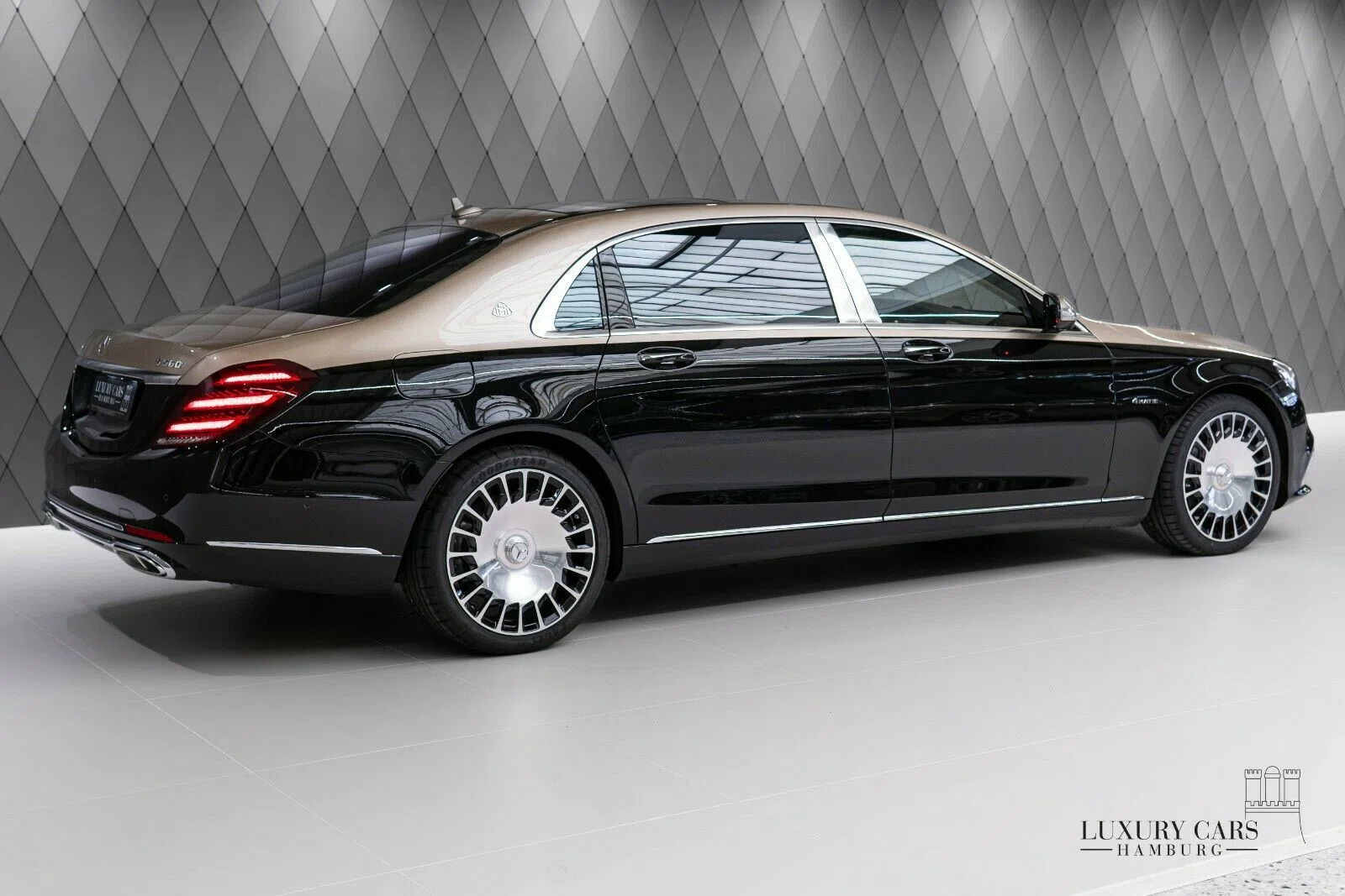 2020 Mercedes-Maybach S 560 2020 DUO TONE for sale, exterior, Antracite Blue with Gold