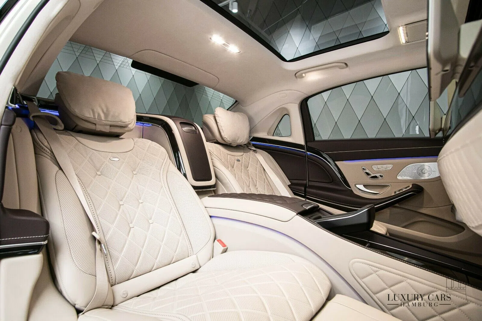 2020 Mercedes-Maybach S 560 2020 DUO TONE interior, seats, Beige, Vollleder