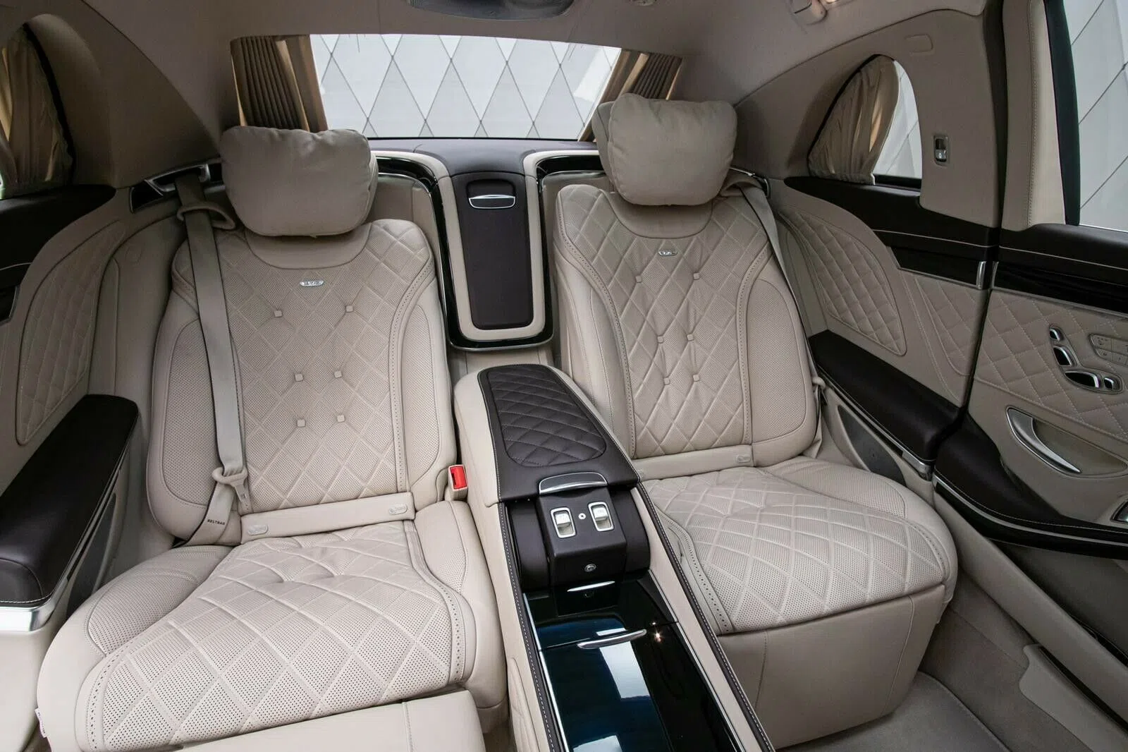 2017 Mercedes-Benz S 600 Maybach Pullman interior, seats, Beige, Vollleder