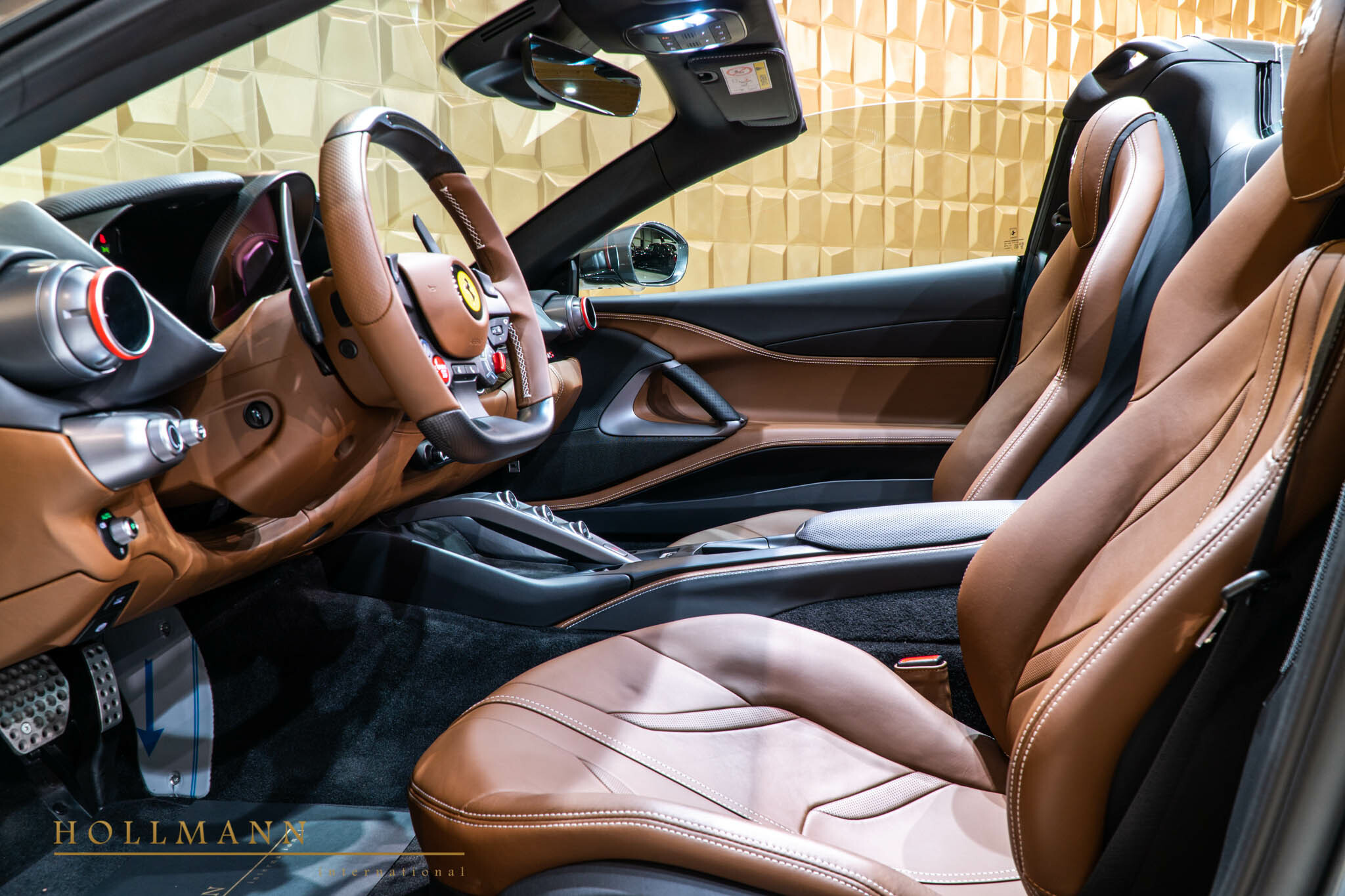 2020 Ferrari 812 GTS, 9/16