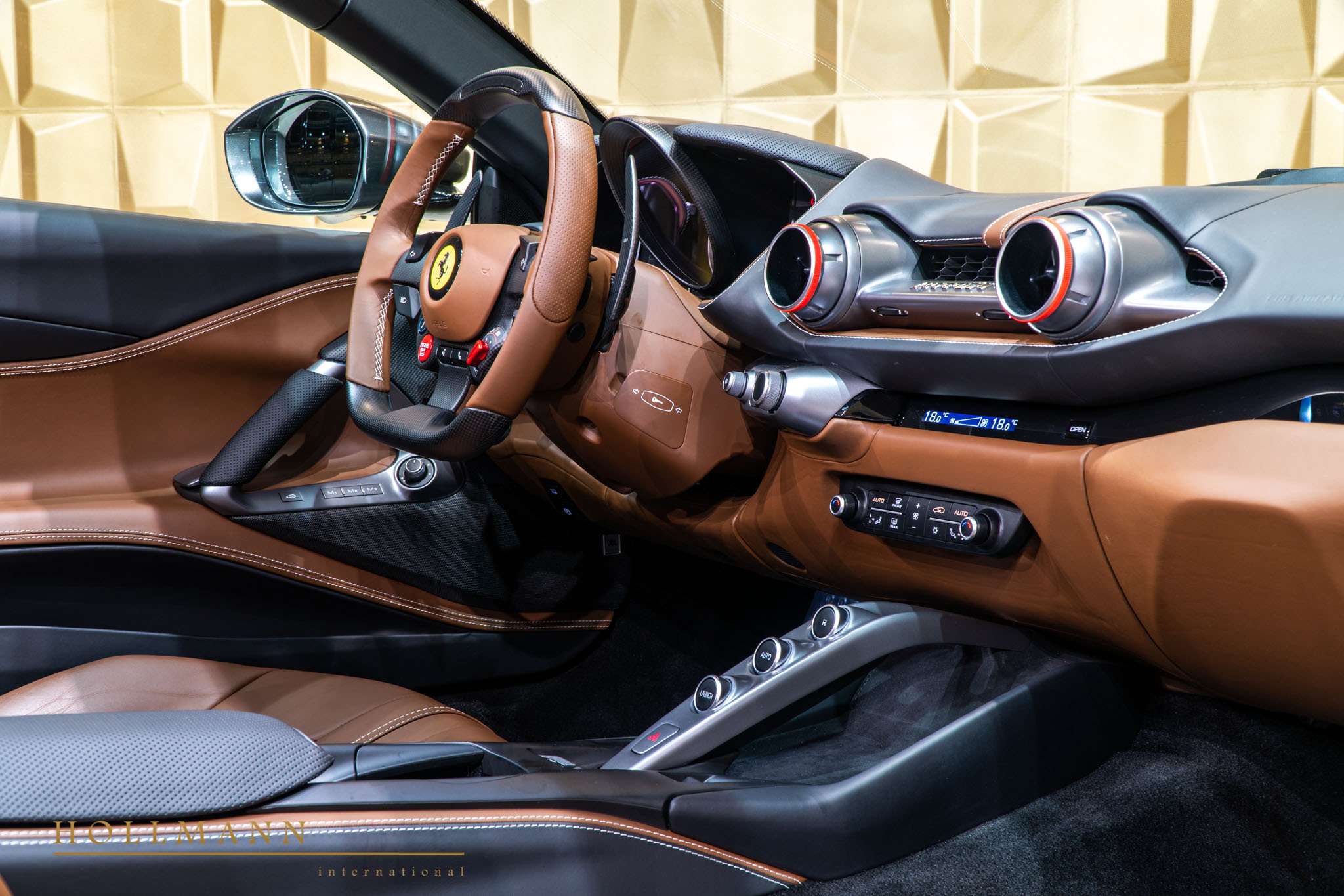 2020 Ferrari 812 GTS, 11/16