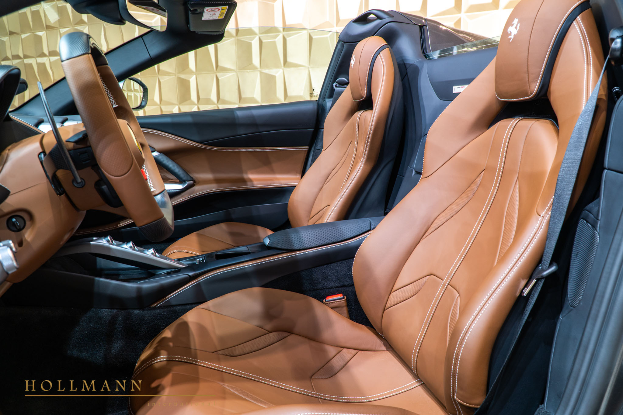 2020 Ferrari 812 GTS, 12/16