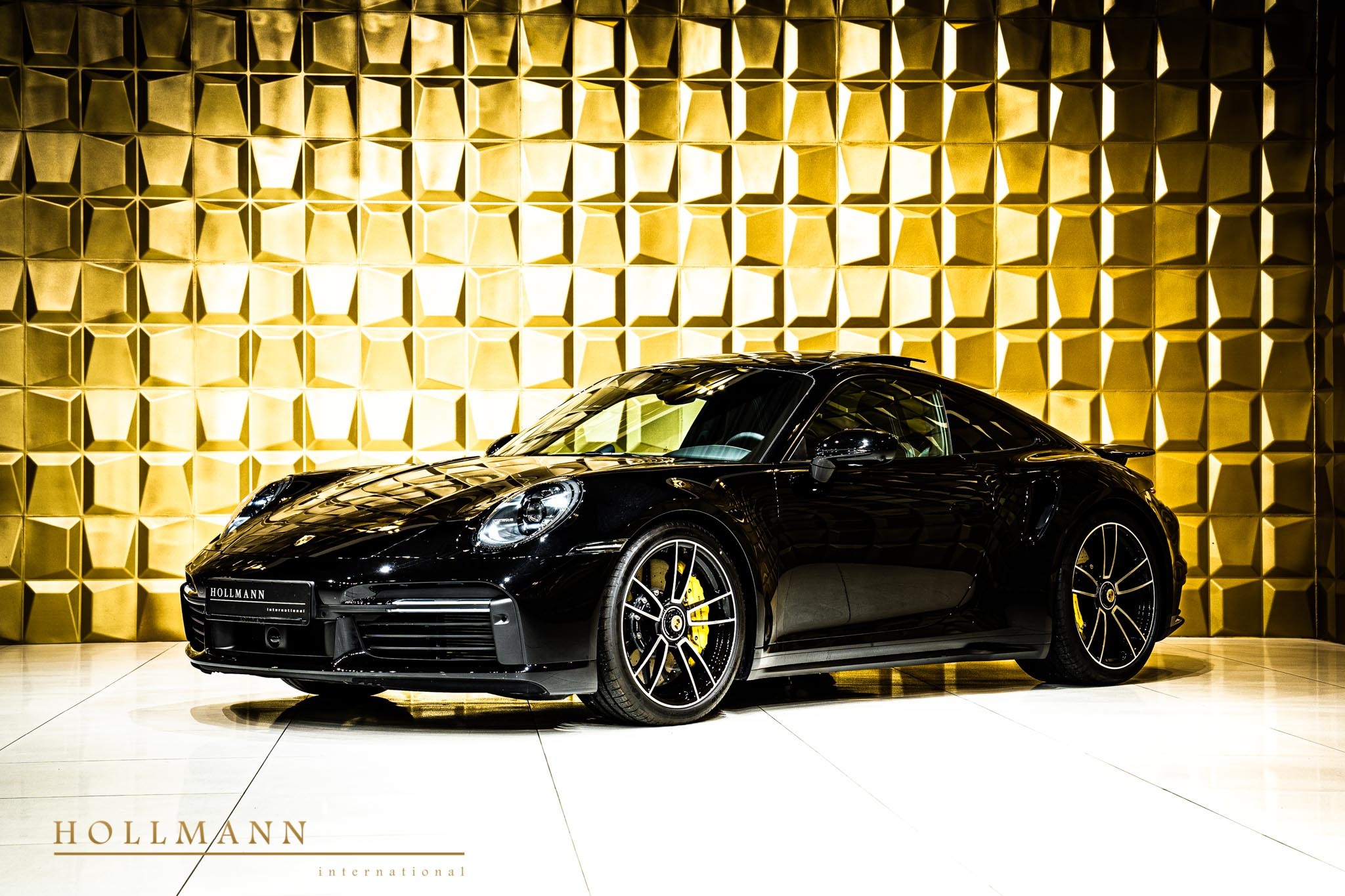 2021 Porsche 911 Turbo S Coupe, 3/20