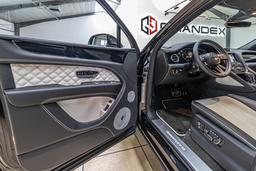 2021 Bentley Bentayga V8 FIRST EDITION, 7/20