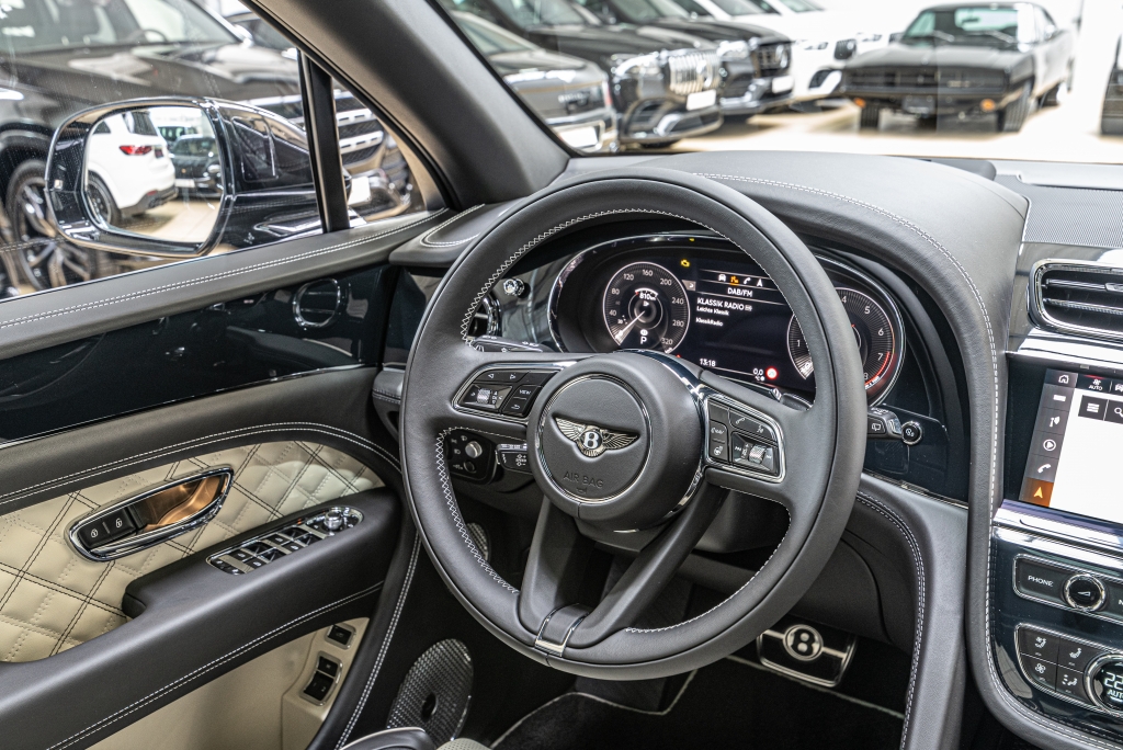 2021 Bentley Bentayga V8 FIRST EDITION, 10/20