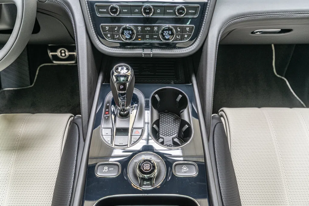 2021 Bentley Bentayga V8 FIRST EDITION interior, center console