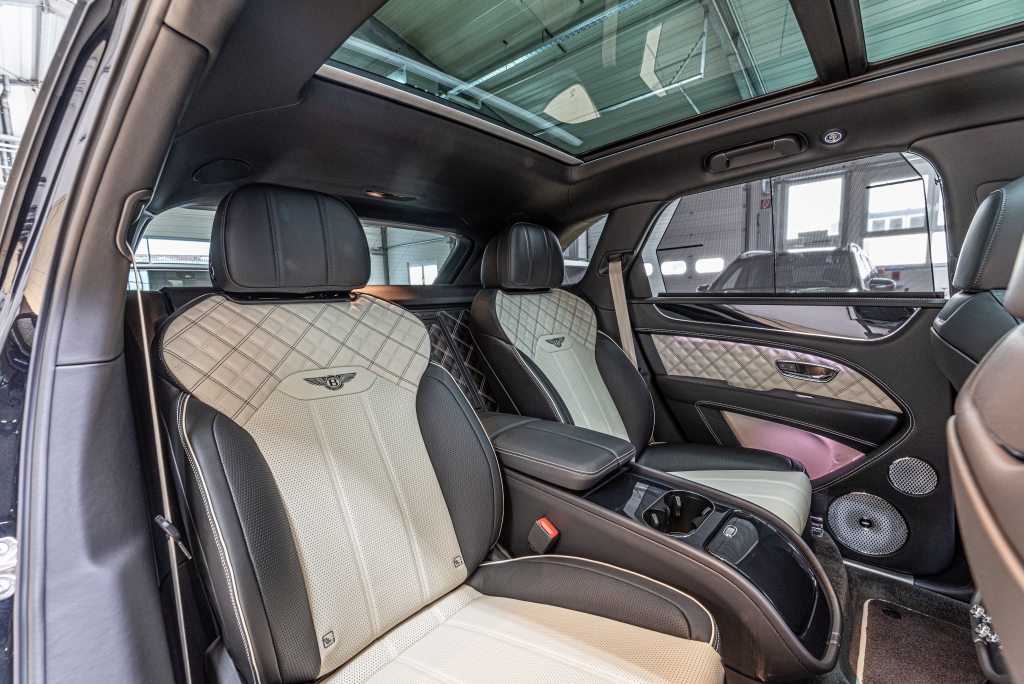 2021 Bentley Bentayga V8 FIRST EDITION, 18/20
