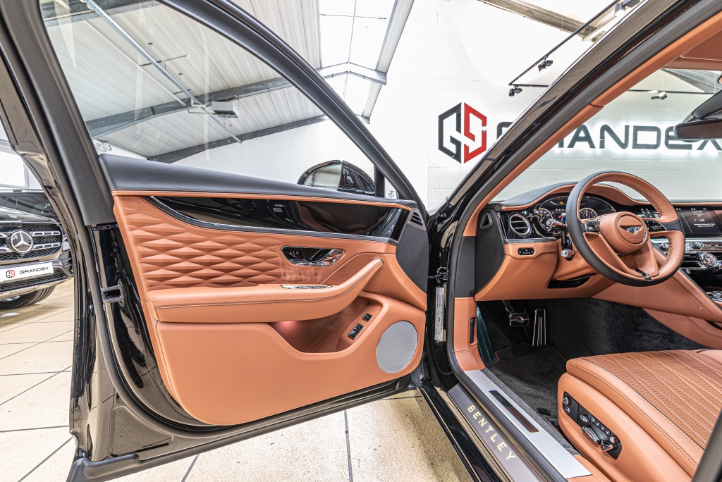 2021 Bentley Flying Spur W12, 8/24