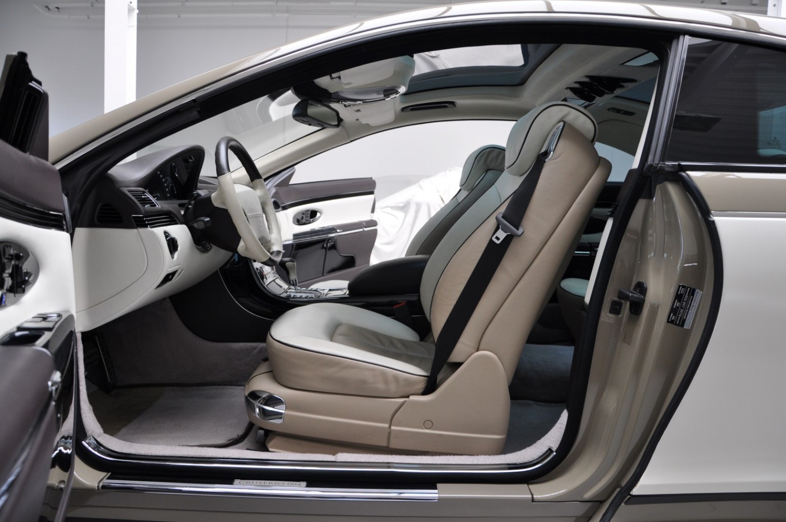 2012 Maybach 57 S Coupe Xenatec Sonderlack two-tone, 5/20
