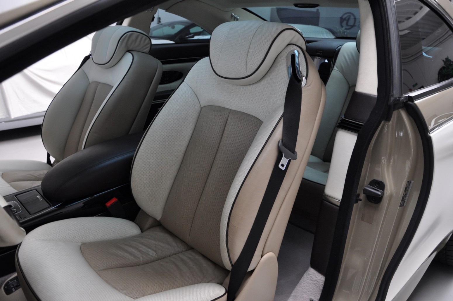 2012 Maybach 57 S Coupe Xenatec Sonderlack two-tone, 6/20