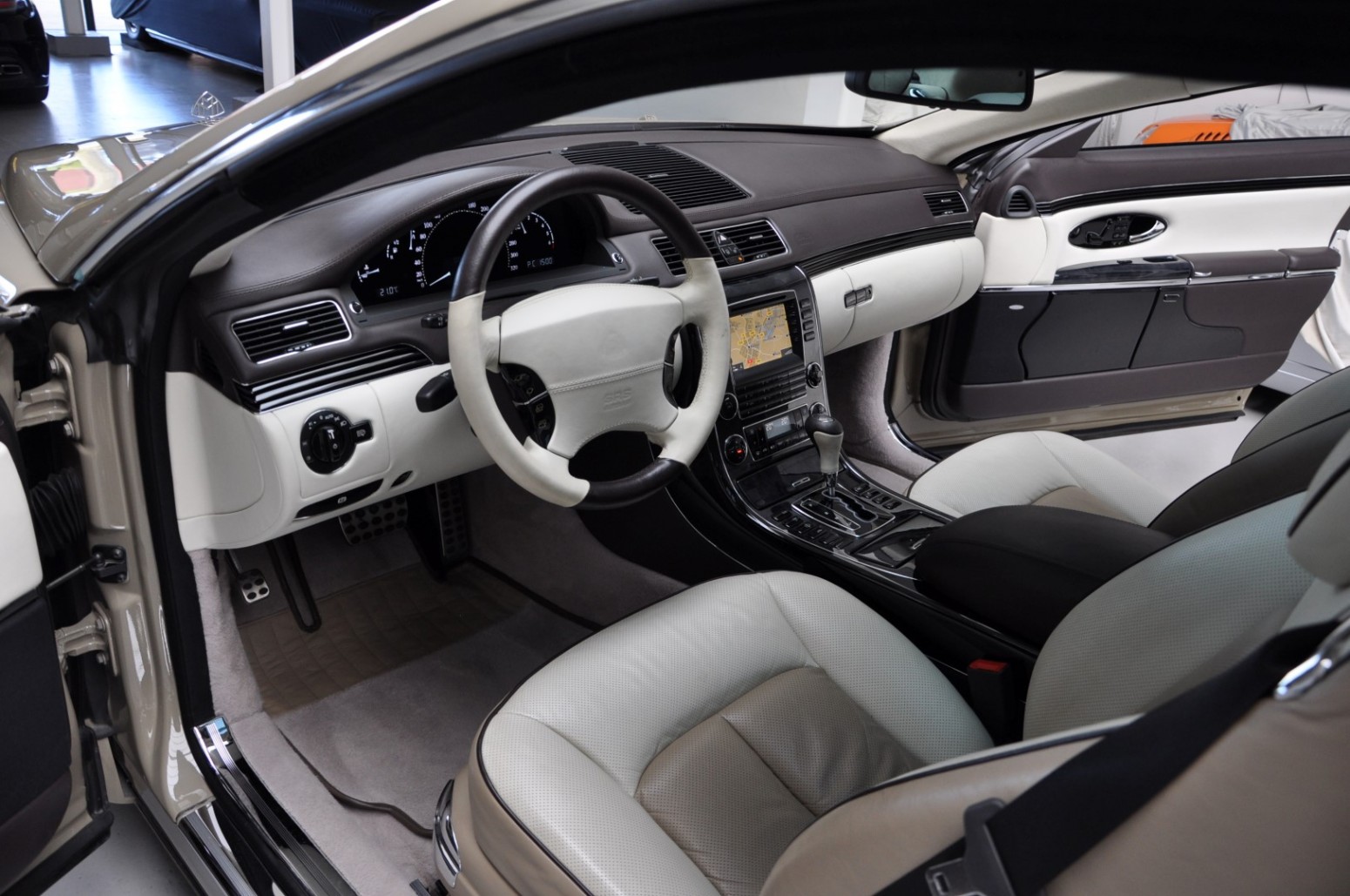 2012 Maybach 57 S Coupe Xenatec Sonderlack two-tone, 7/20