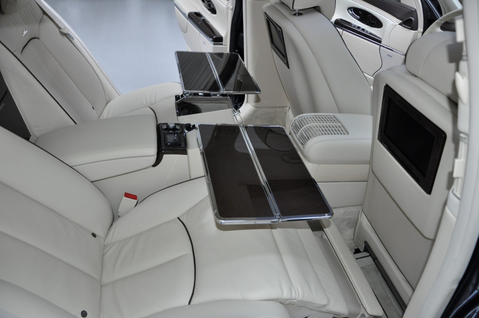 2010 Maybach 57 S Exclusiv Manufaktur, 12/20