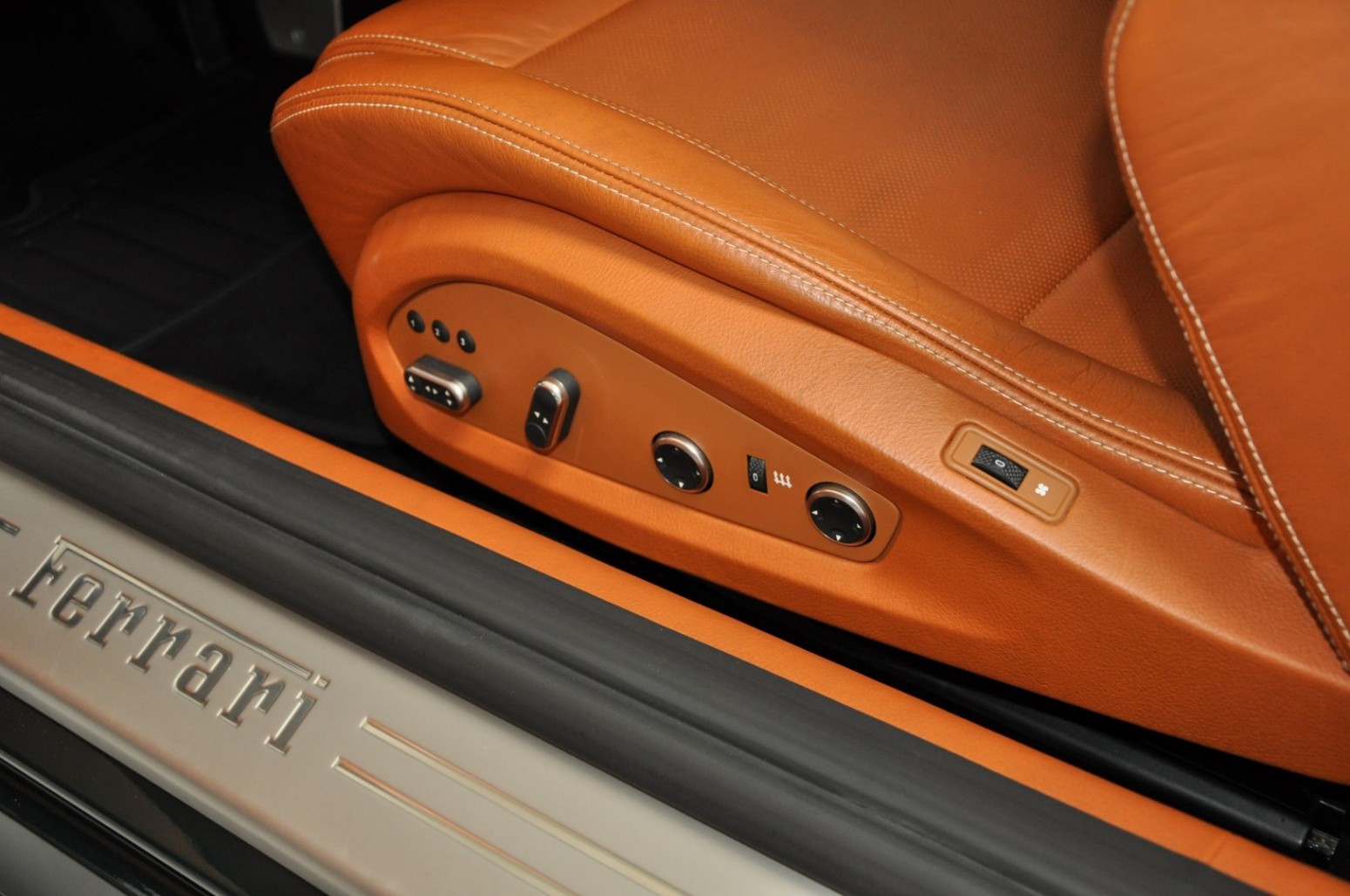 2011 Ferrari FF 6.3 V12 Tailor Made, 8/20