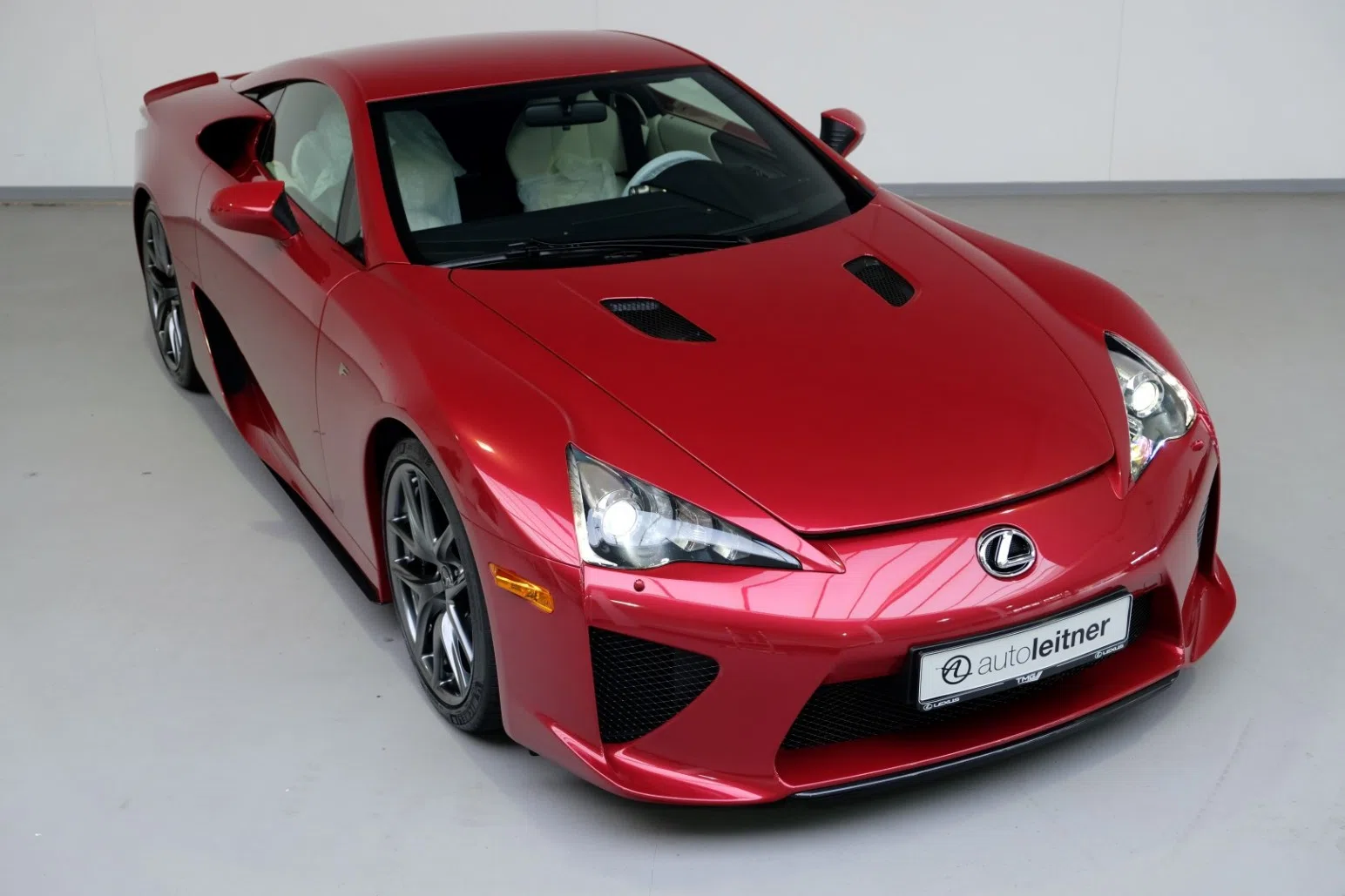2014 Lexus LFA Special Paint Pearl Red metallic