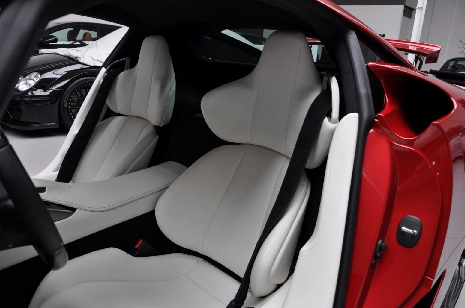 2014 Lexus LFA Special Paint Pearl Red metallic interior, seats