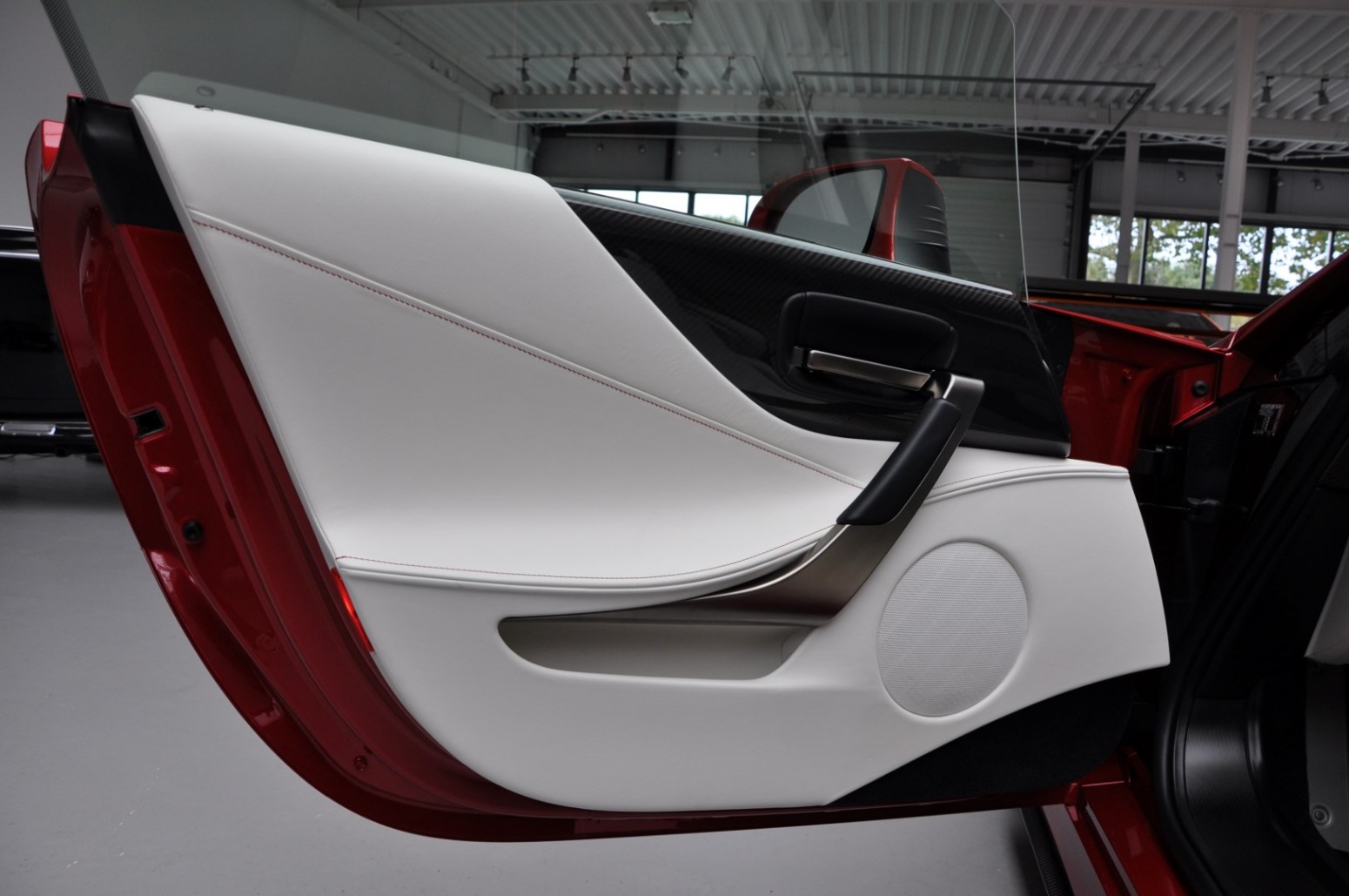 2014 Lexus LFA Special Paint Pearl Red metallic, 3/20