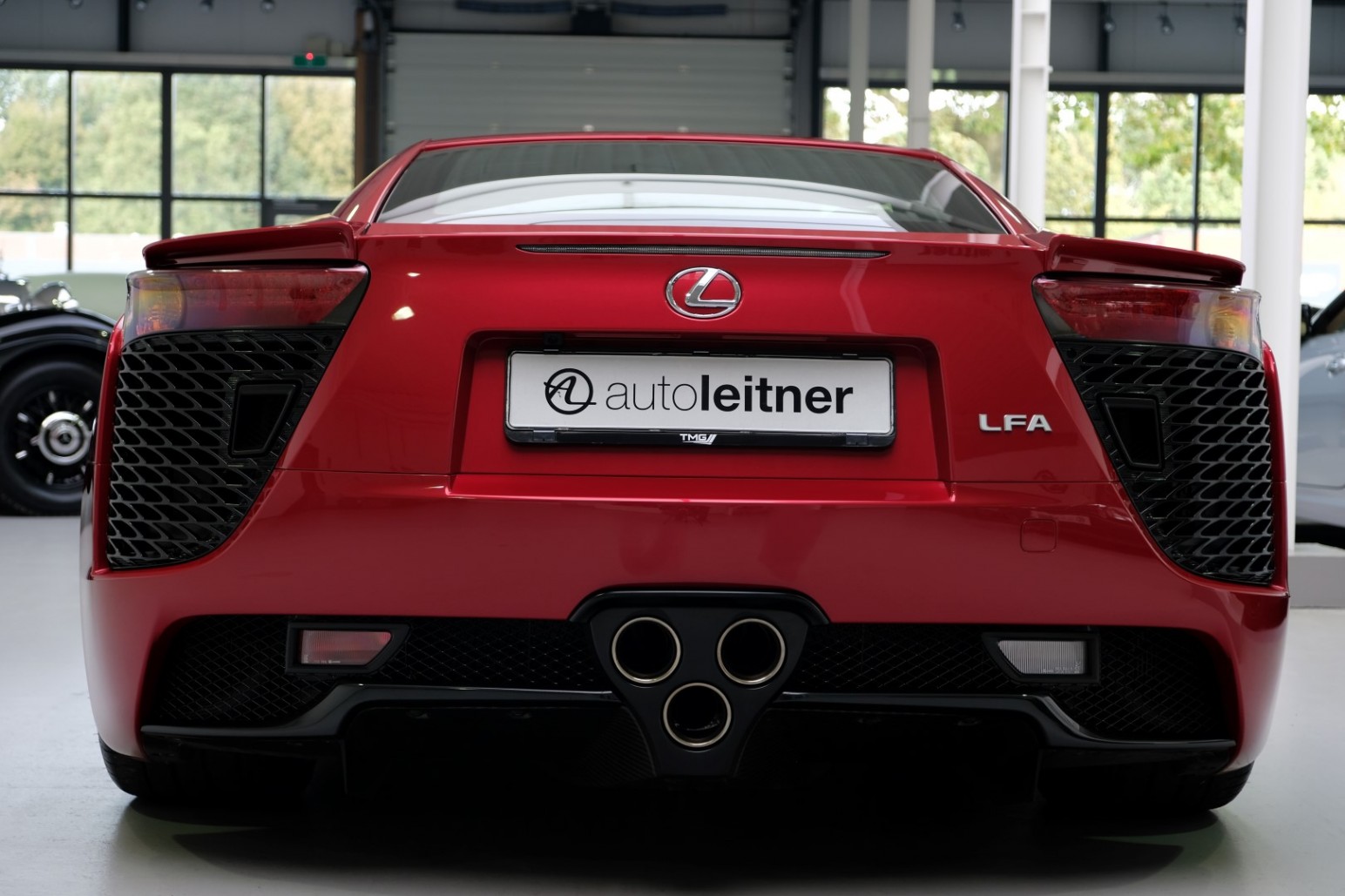 2014 Lexus LFA Special Paint Pearl Red metallic, 13/20
