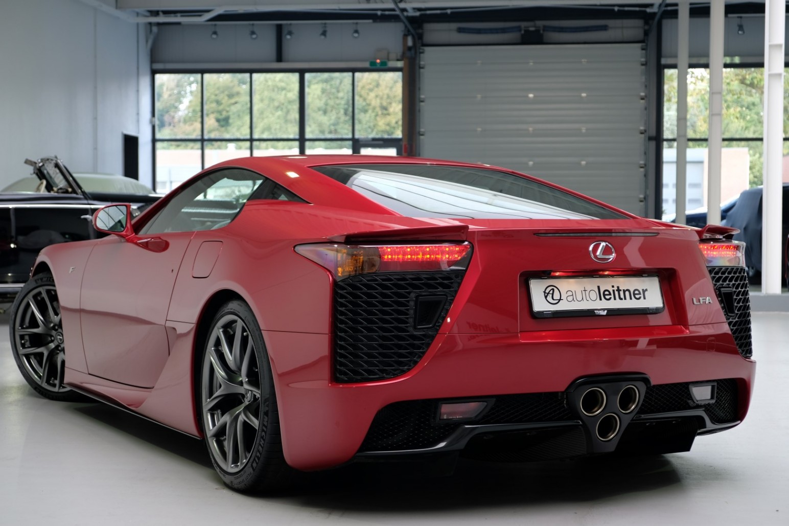 2014 Lexus LFA Special Paint Pearl Red metallic, 17/20
