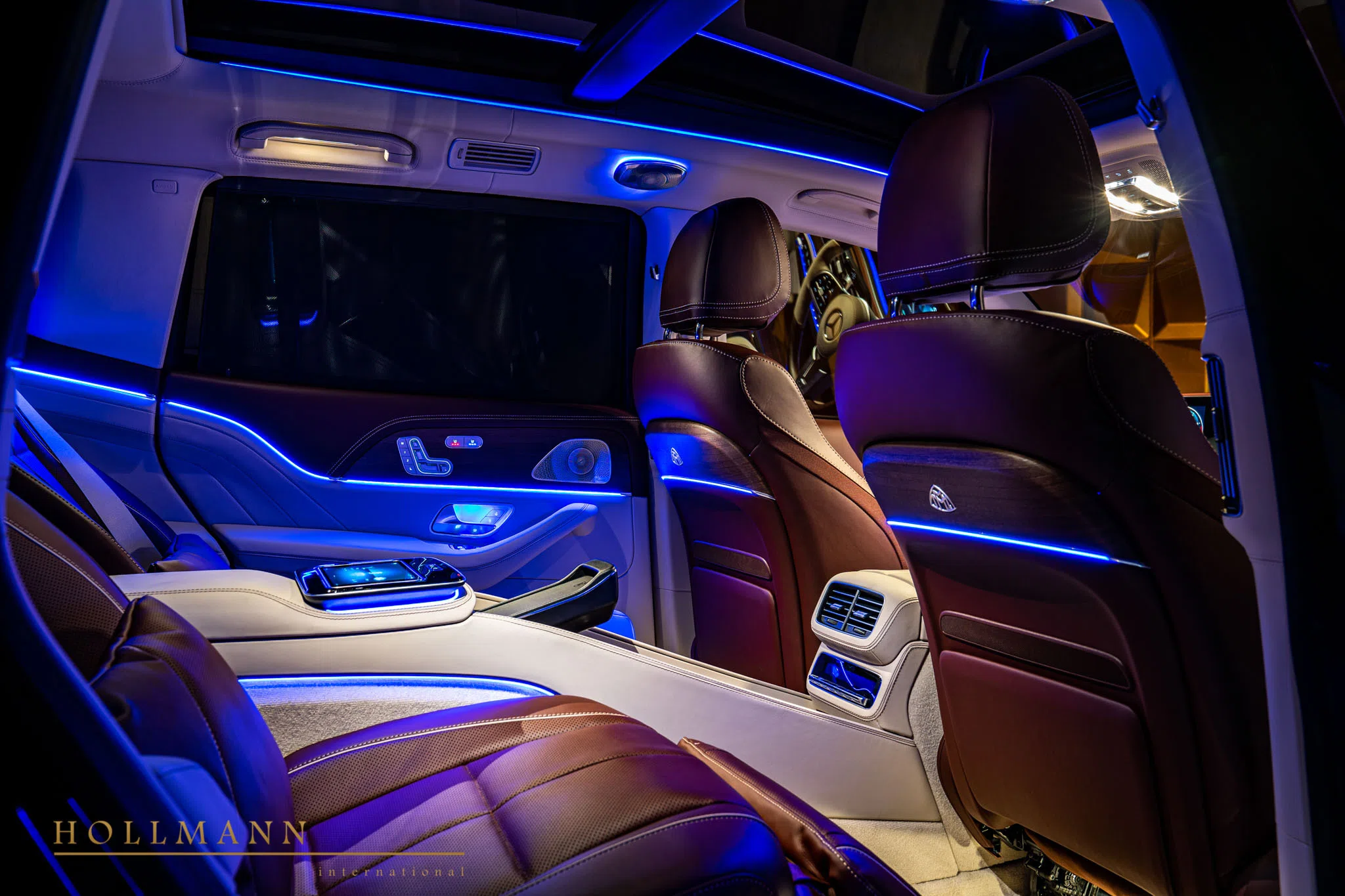 2021 Mercedes-Maybach GLS 600 interior, seats, Brown / Beige