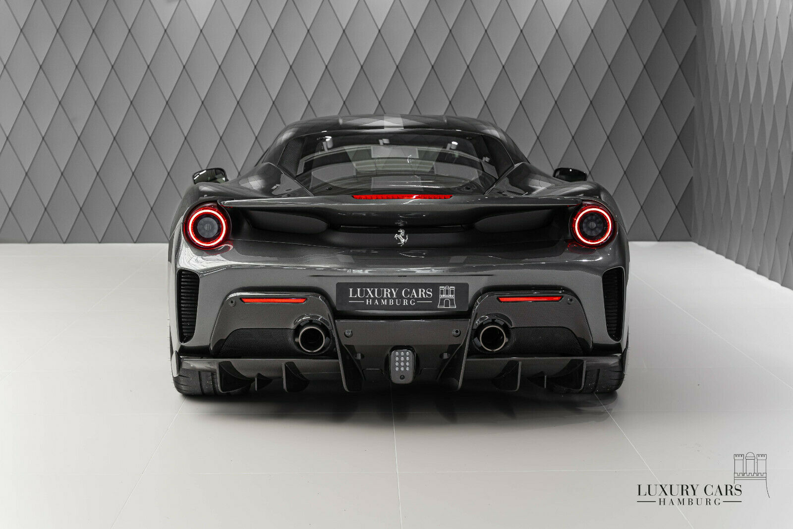 2021 Ferrari 488 Pista, 16/18