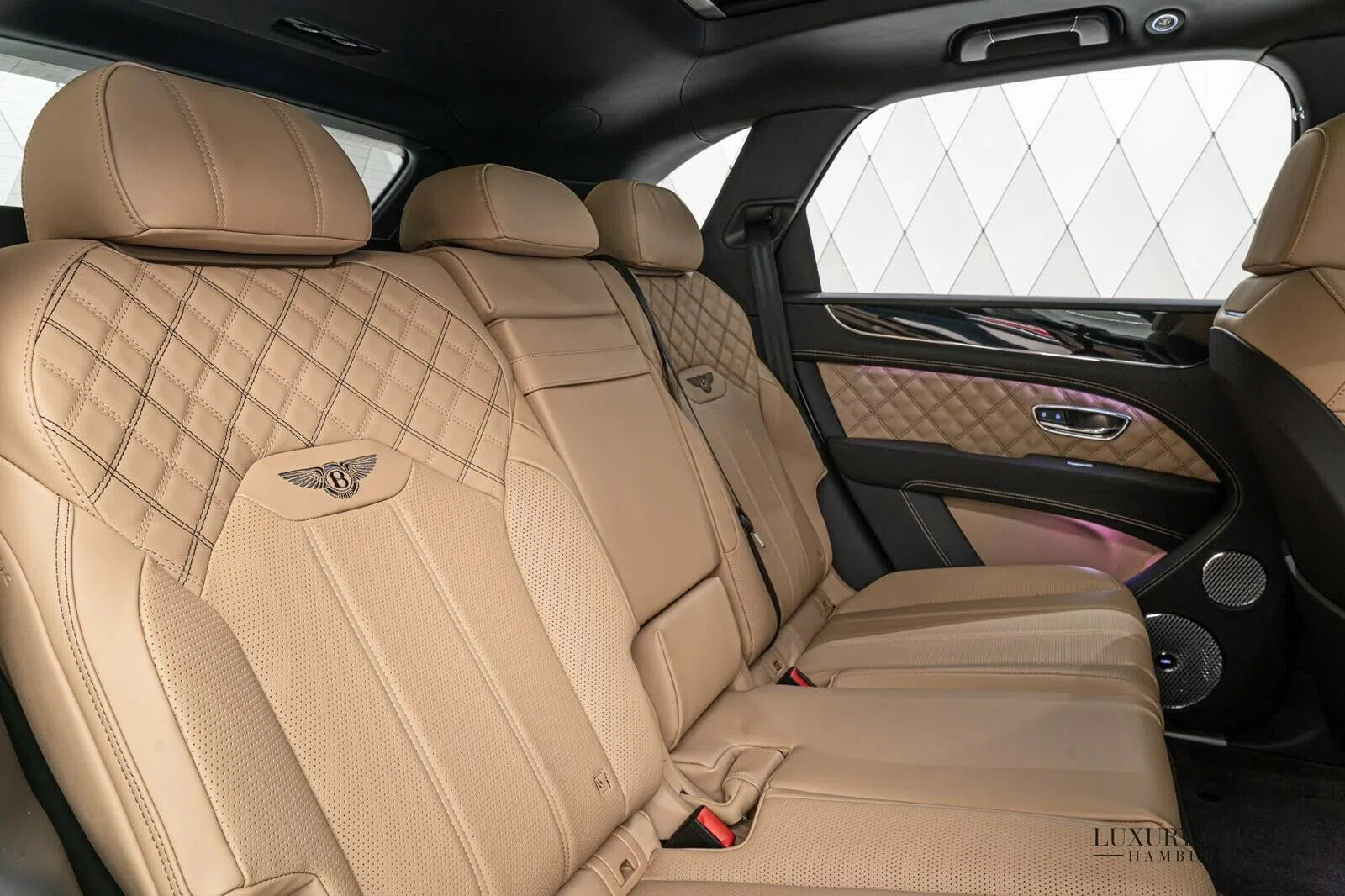 2021 Bentley Bentayga interior, seats, Camel