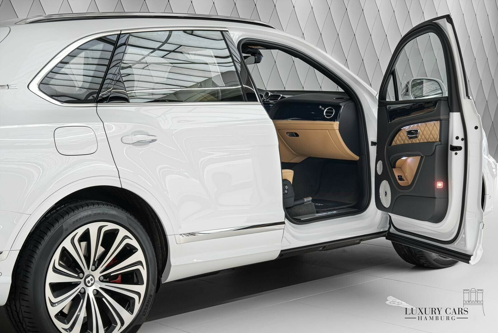 2021 Bentley Bentayga, 15/20